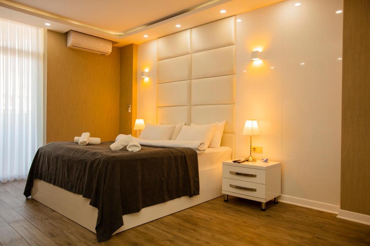 Aparthotel Holiday Lux באטומי מראה חיצוני תמונה