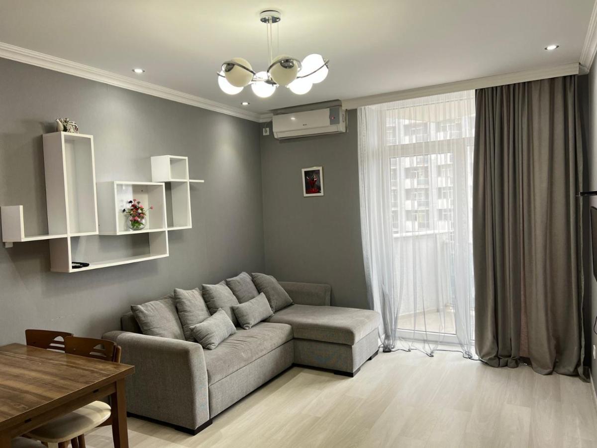 Aparthotel Holiday Lux באטומי מראה חיצוני תמונה