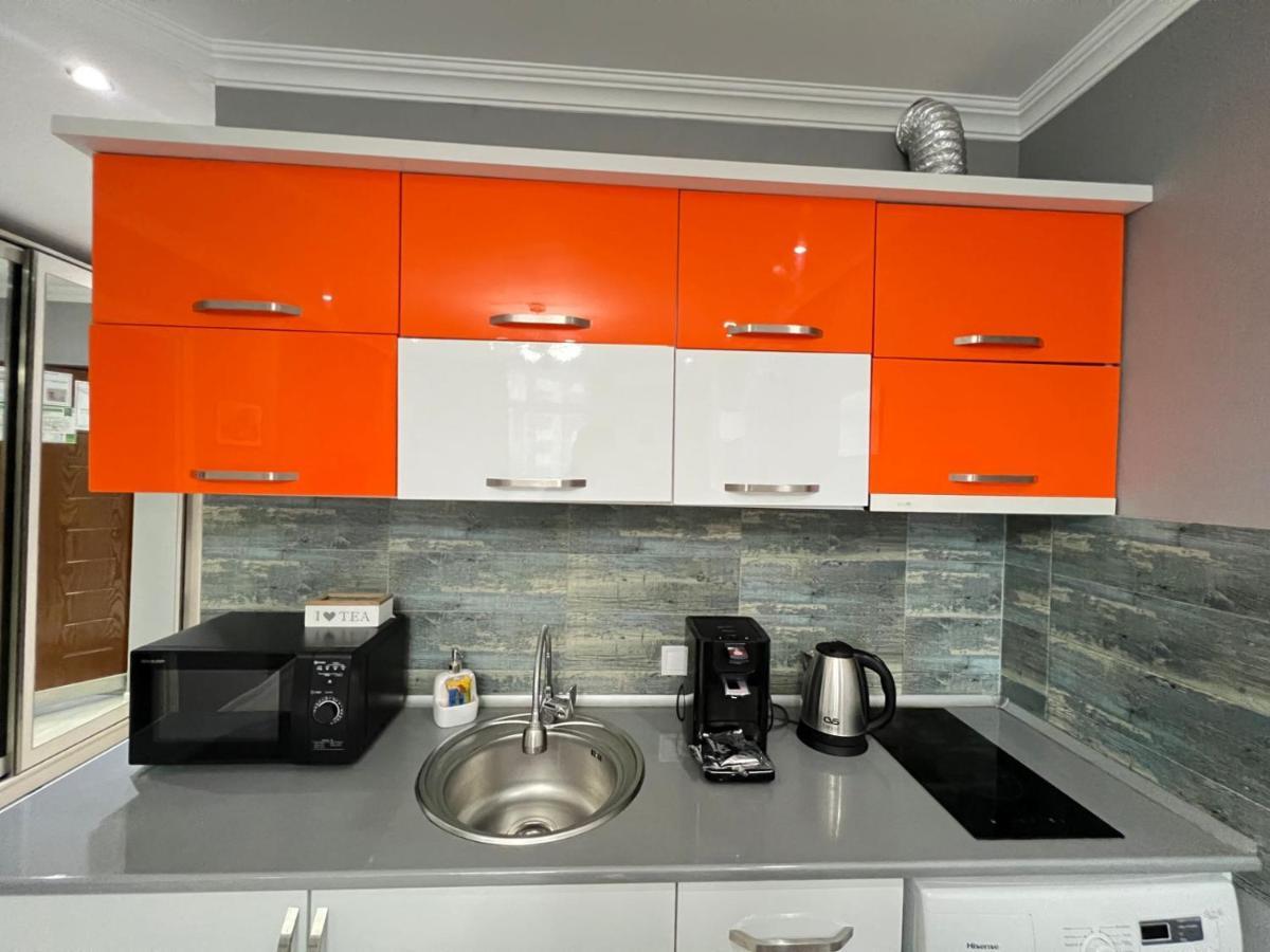 Aparthotel Holiday Lux באטומי מראה חיצוני תמונה