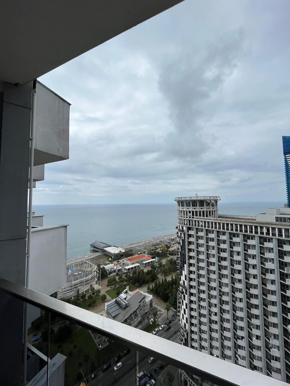 Aparthotel Holiday Lux באטומי מראה חיצוני תמונה