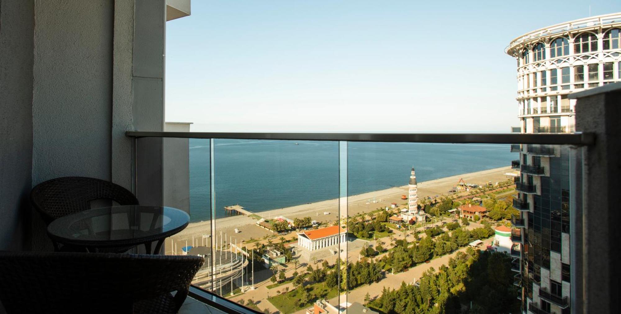 Aparthotel Holiday Lux באטומי מראה חיצוני תמונה