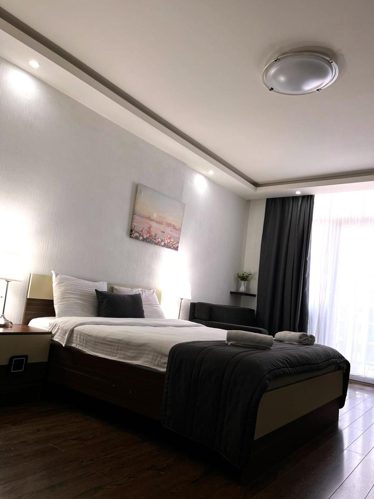 Aparthotel Holiday Lux באטומי מראה חיצוני תמונה