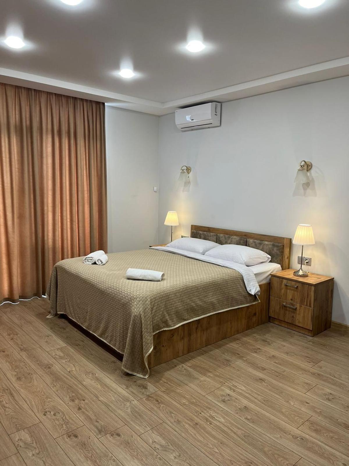 Aparthotel Holiday Lux באטומי מראה חיצוני תמונה