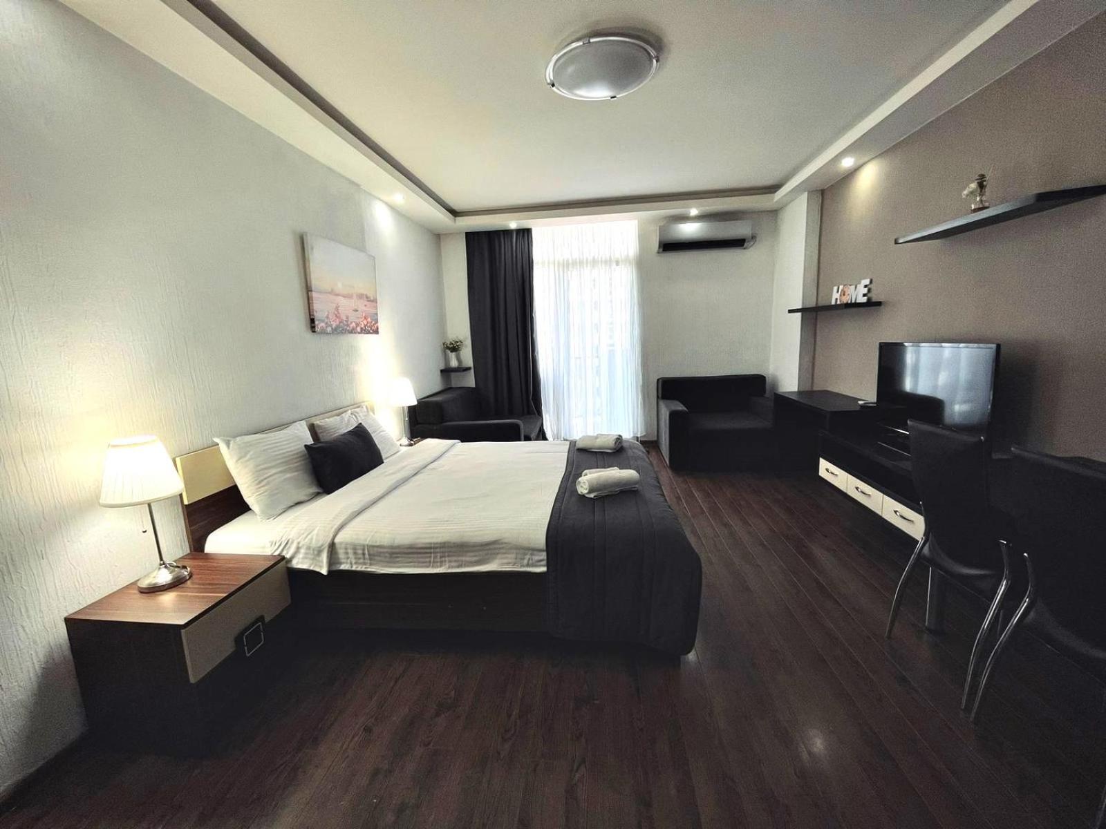 Aparthotel Holiday Lux באטומי מראה חיצוני תמונה