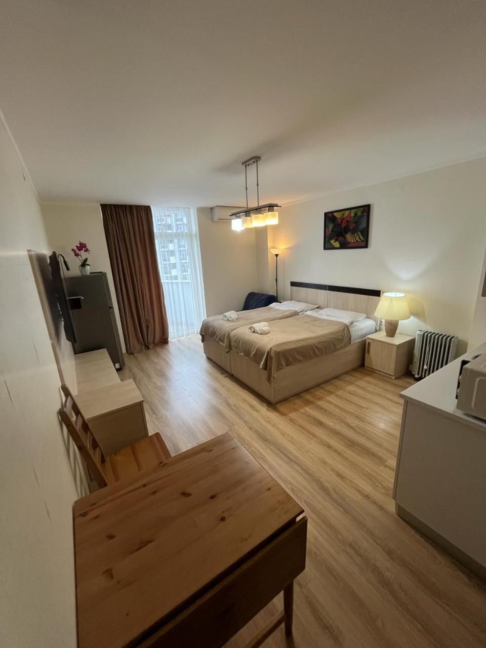 Aparthotel Holiday Lux באטומי מראה חיצוני תמונה
